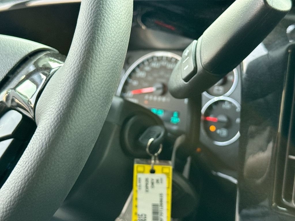 2026 Chevrolet Express Cargo Work Van - Photo 23