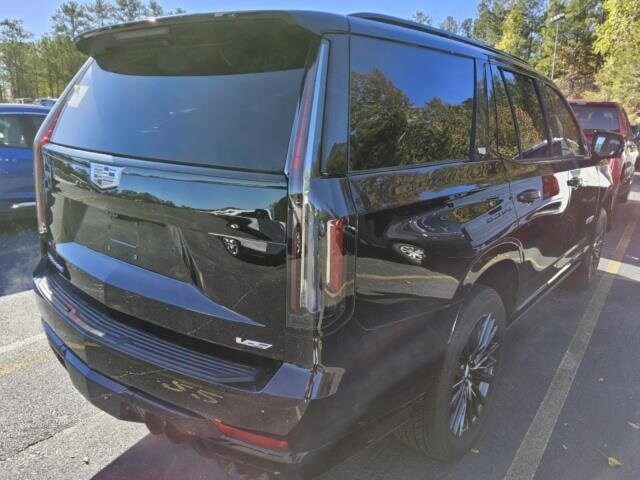 2023 Cadillac Escalade photo 2