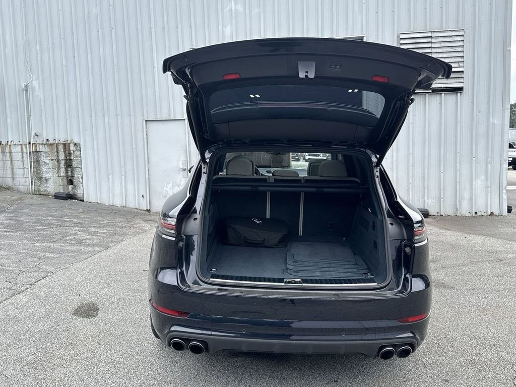 2023 Porsche Cayenne Turbo S E-Hybrid - Photo 34
