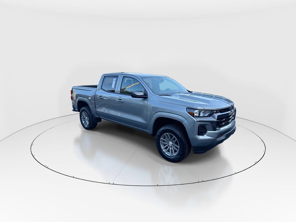 2026 Chevrolet Colorado LT - Photo 2