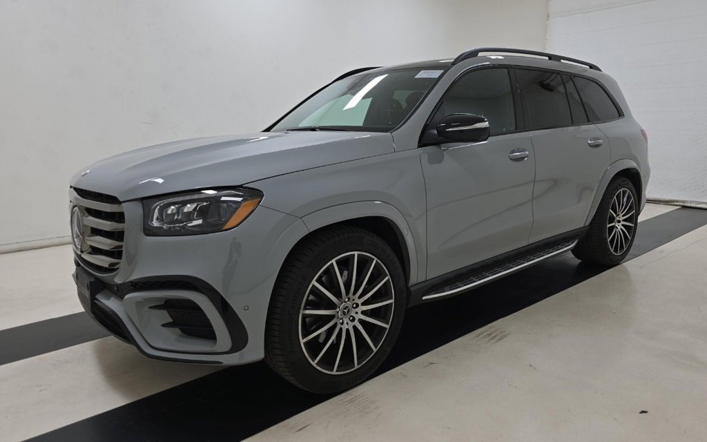 2024 Mercedes Benz GLS 4MATIC 580 photo 3