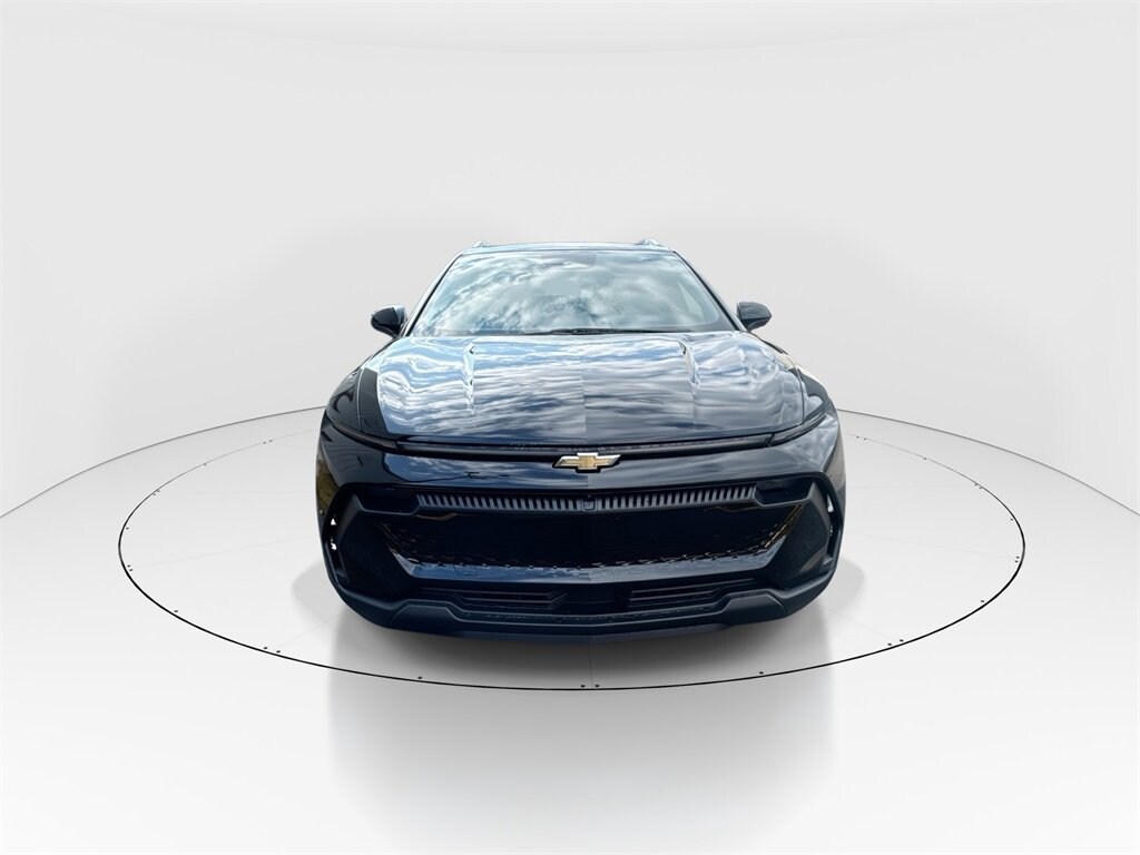 2026 Chevrolet Equinox EV 1LT photo 3