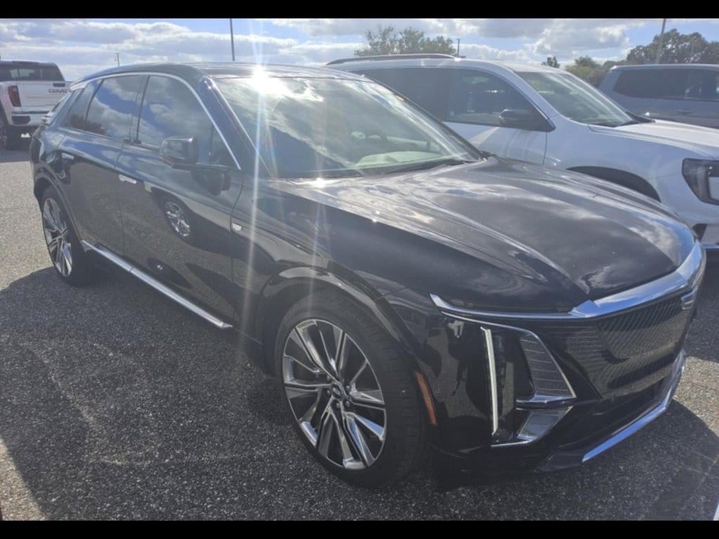 Used 2023 CADILLAC Lyriq Luxury SUV