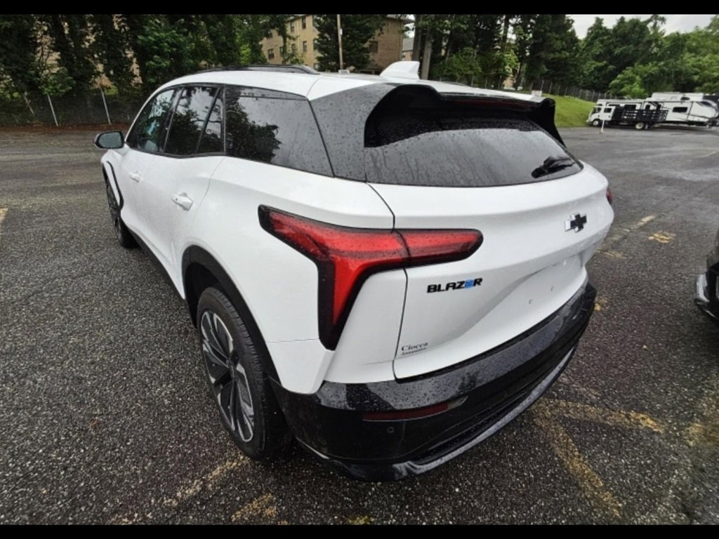 2024 Chevrolet Blazer EV RS photo 4