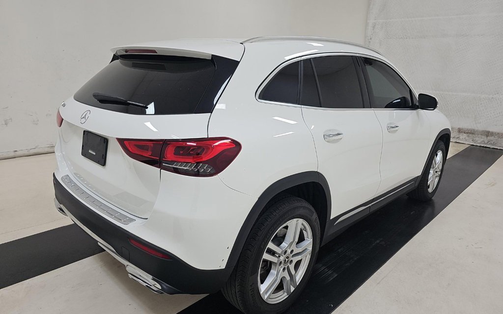 2021 Mercedes Benz GLA 250 photo 3