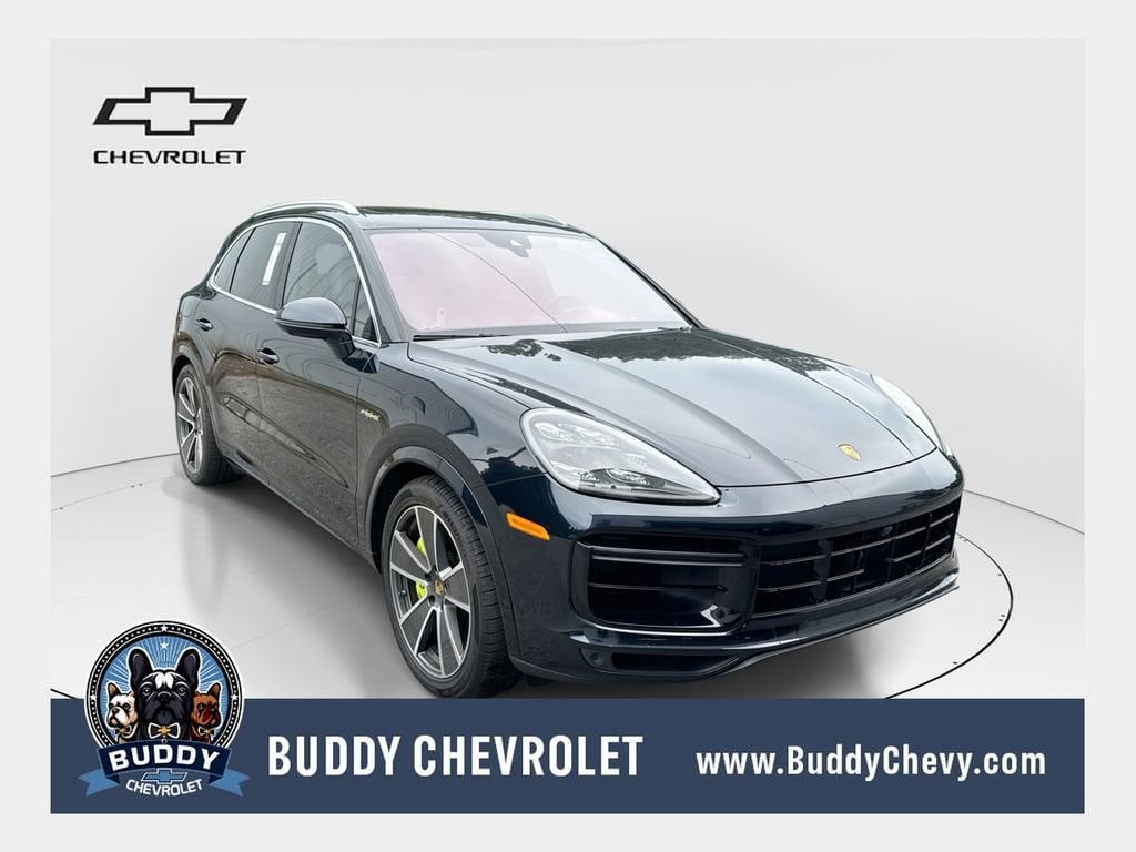 2023 Porsche Cayenne Turbo S E-Hybrid's photo