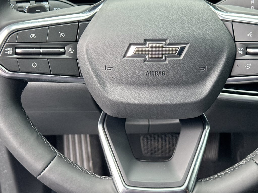 2027 Chevrolet Equinox LT - Photo 17