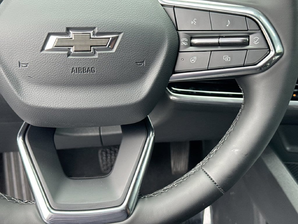 2027 Chevrolet Equinox LT - Photo 18