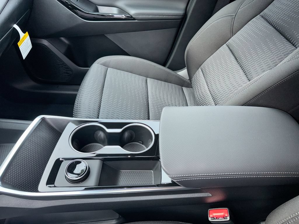 2027 Chevrolet Equinox LT - Photo 24