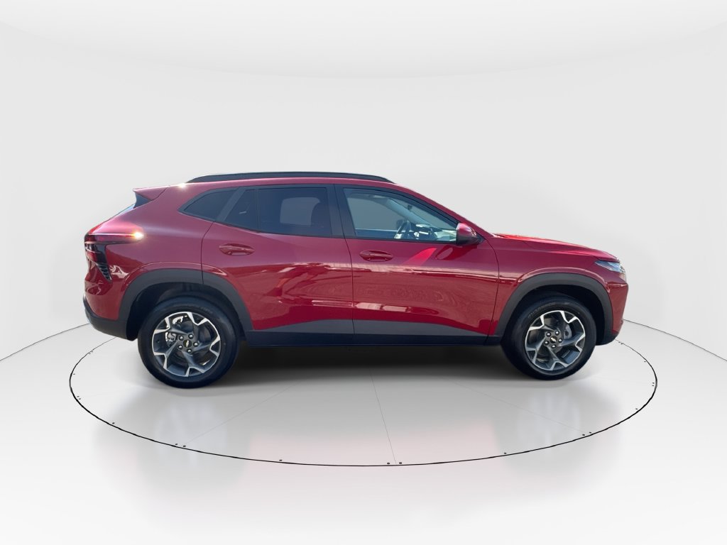 2026 Chevrolet Trax LT - Photo 9