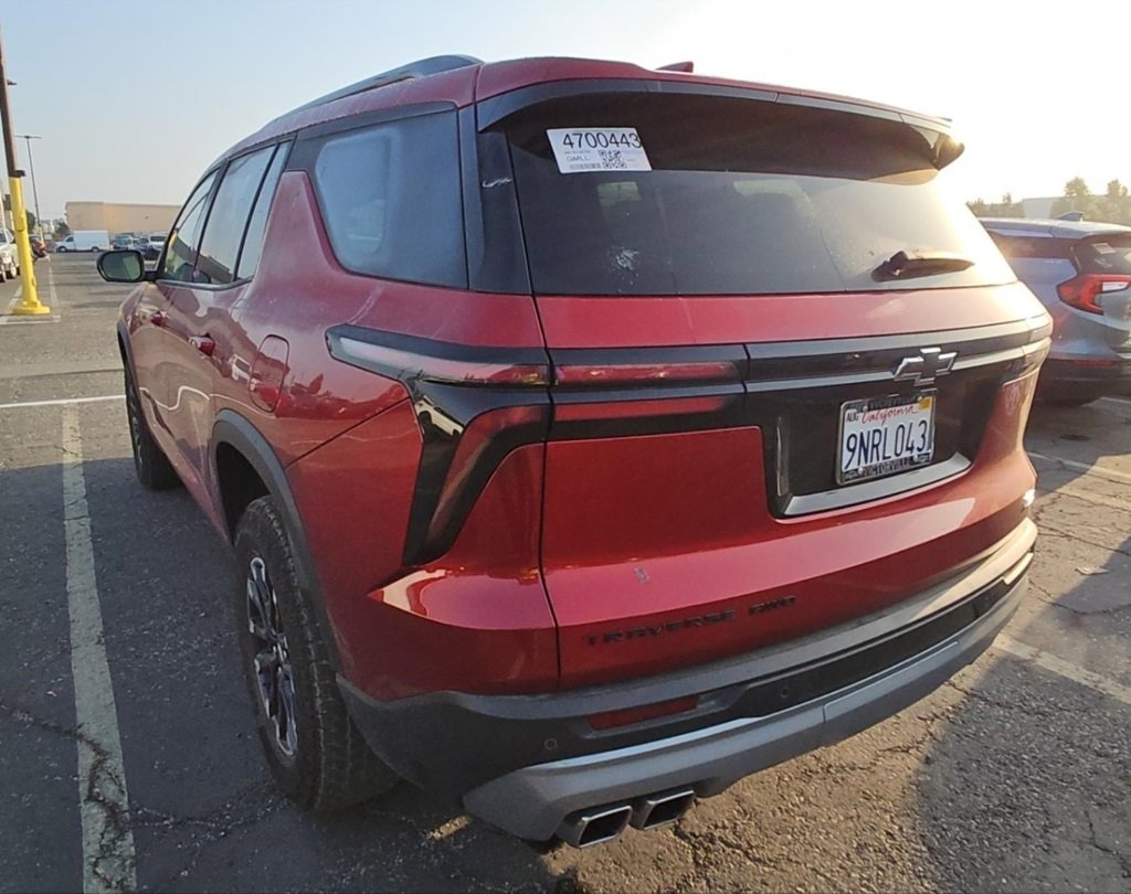 2024 Chevrolet Traverse Z71 photo 4