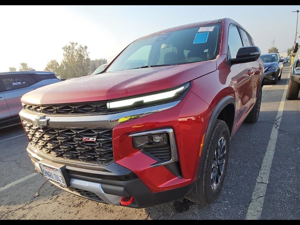 2024 Chevrolet Traverse Z71 photo 3
