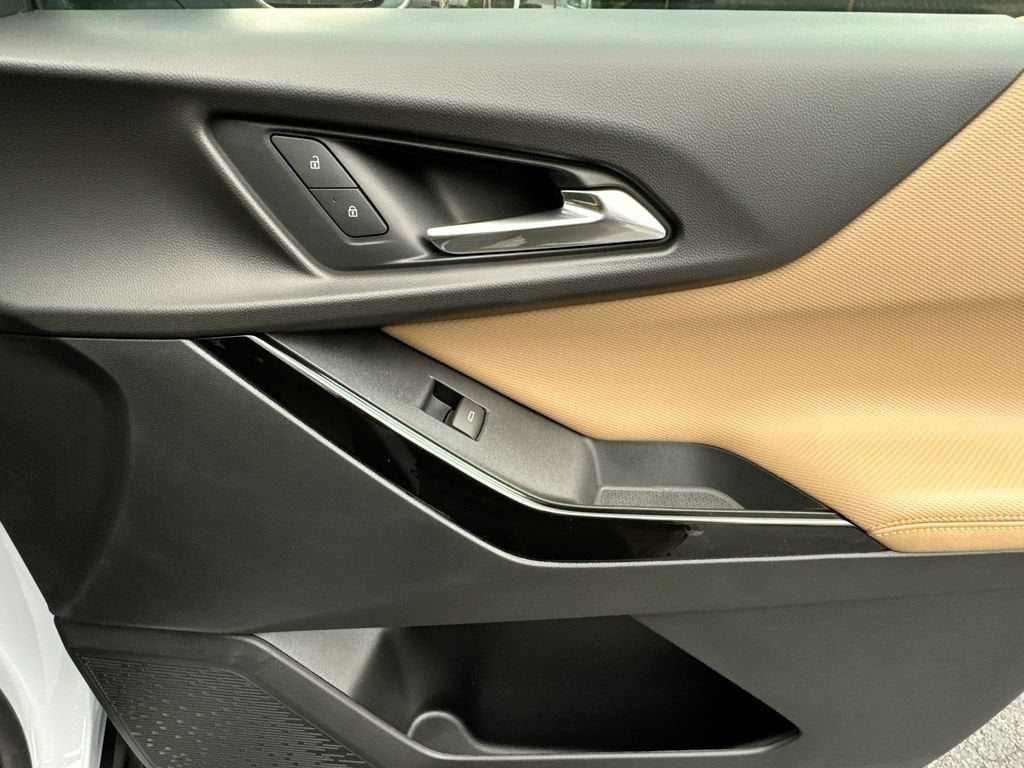 2027 Chevrolet Equinox ACTIV - Photo 32