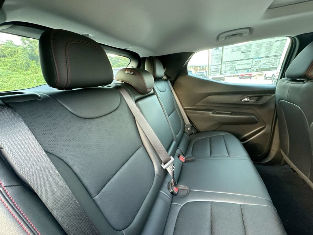 2027 Chevrolet Bolt RS - Photo 28