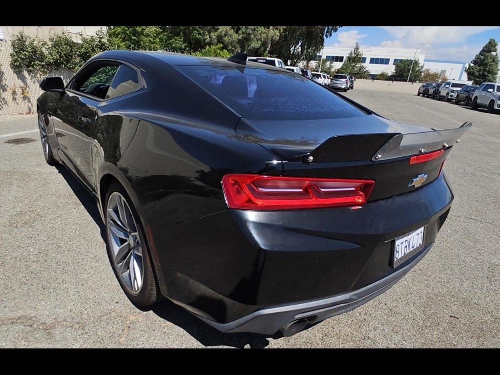2018 Chevrolet Camaro 1LS 1LT photo 4