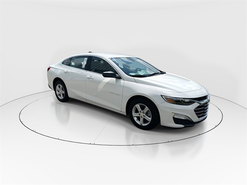 2024 Chevrolet Malibu LS photo 2