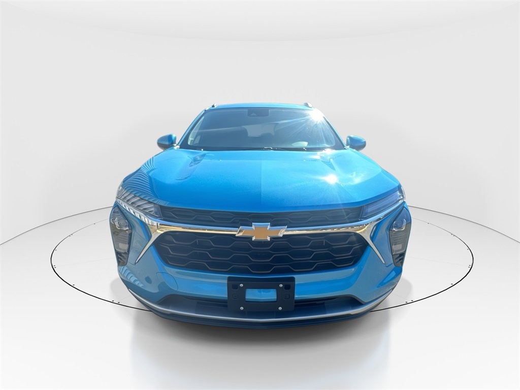 New 2025 Chevrolet Trax LT SUV