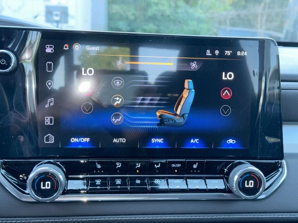 2026 Chevrolet Colorado LT - Photo 25