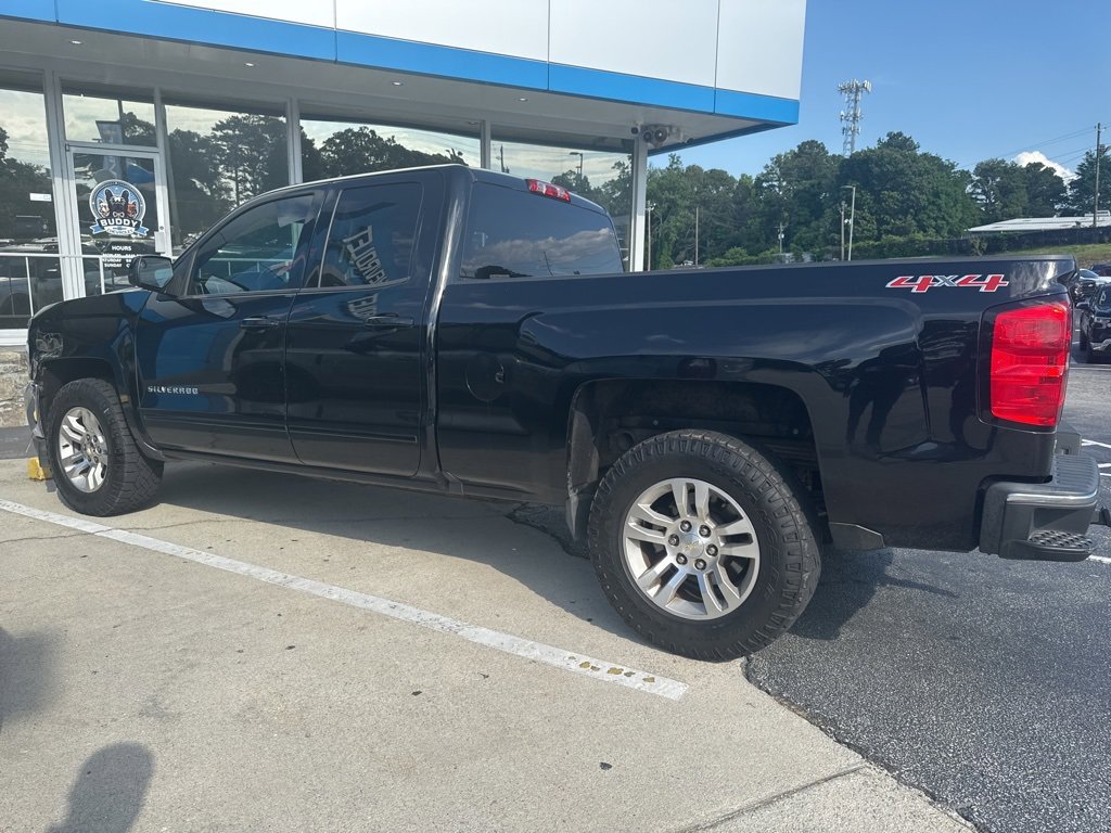 2016 Chevrolet Silverado 1500 LT photo 2