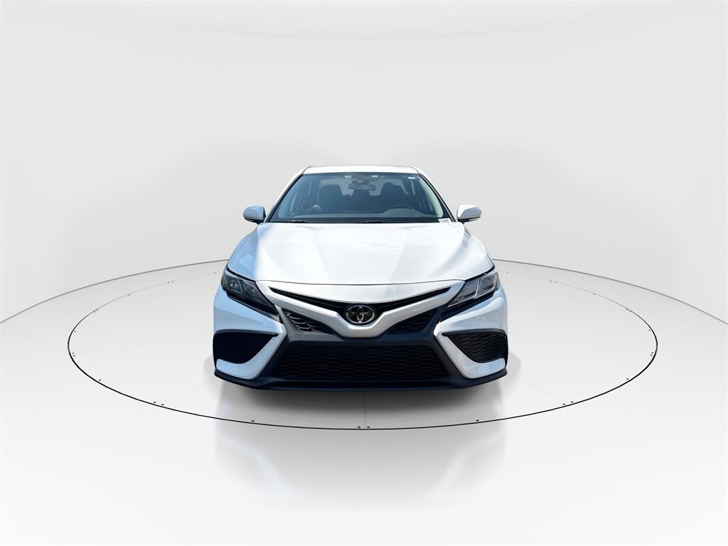 2023 Toyota Camry SE photo 3