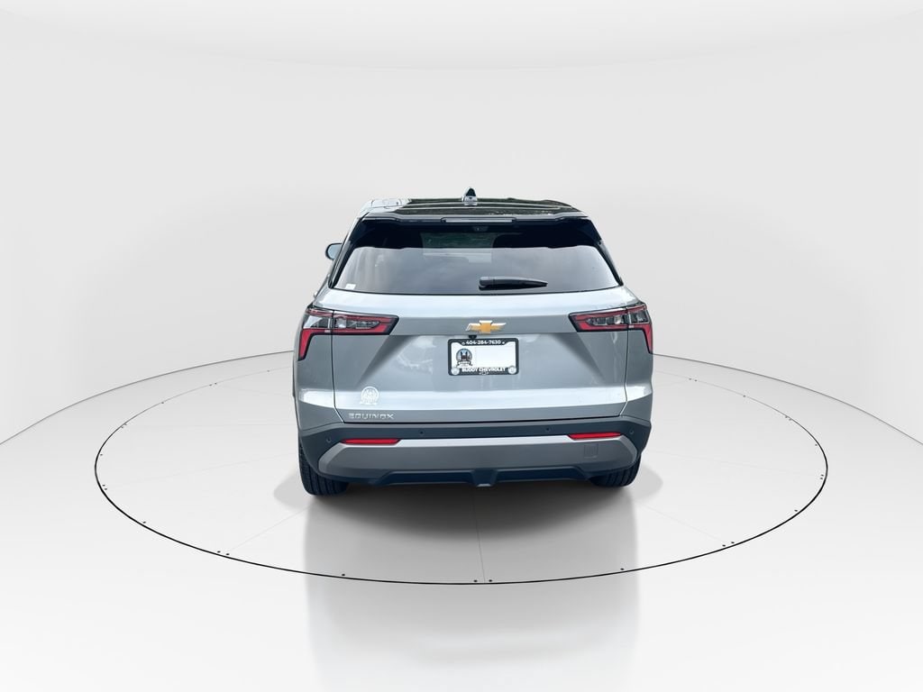 2027 Chevrolet Equinox LT - Photo 7