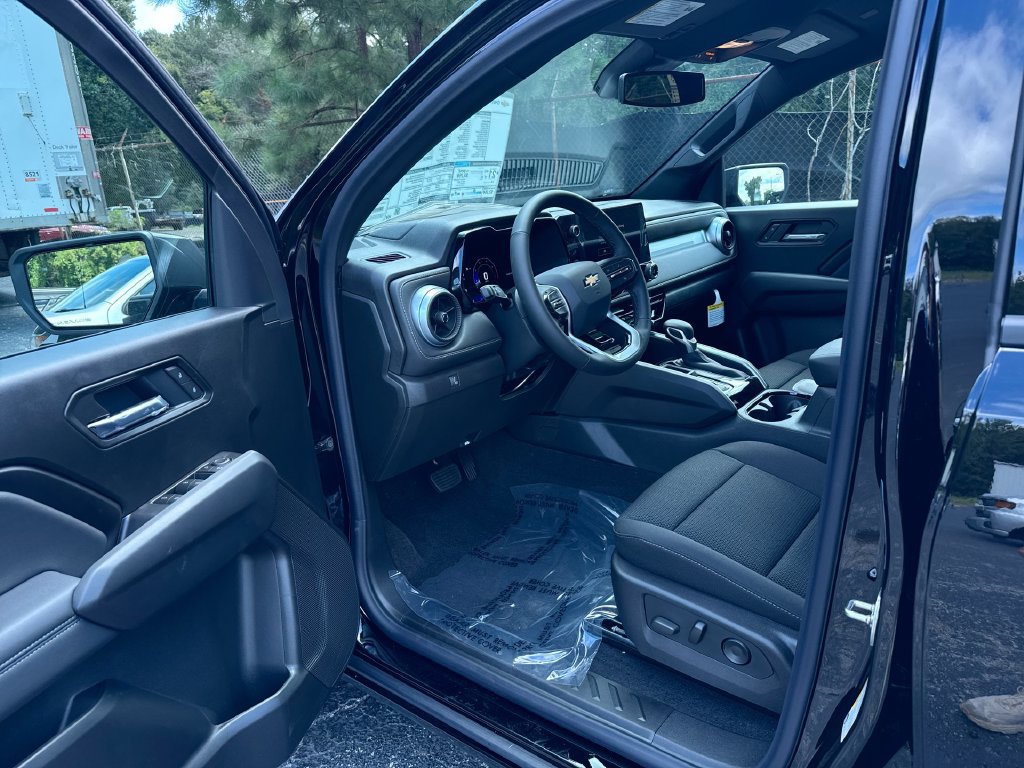 2026 Chevrolet Colorado LT - Photo 13