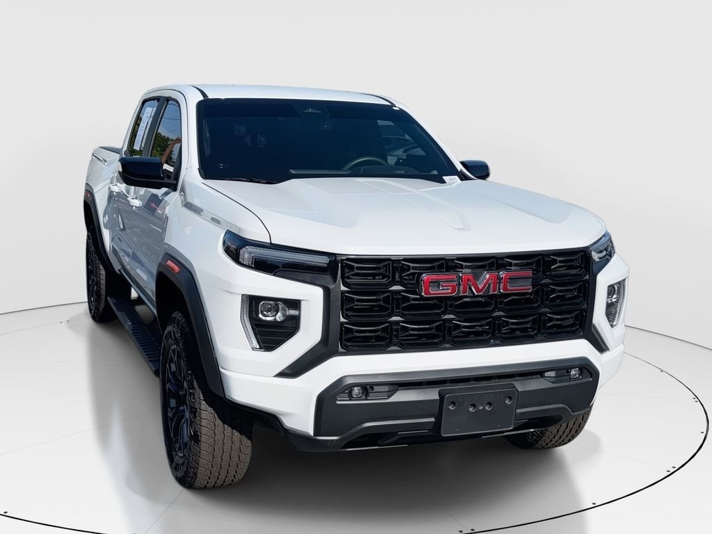 2025 GMC Canyon 2WD Elevation Crew Cab Short Box's photo