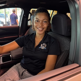 Staff member Chante Arnold from ID_db652587b406