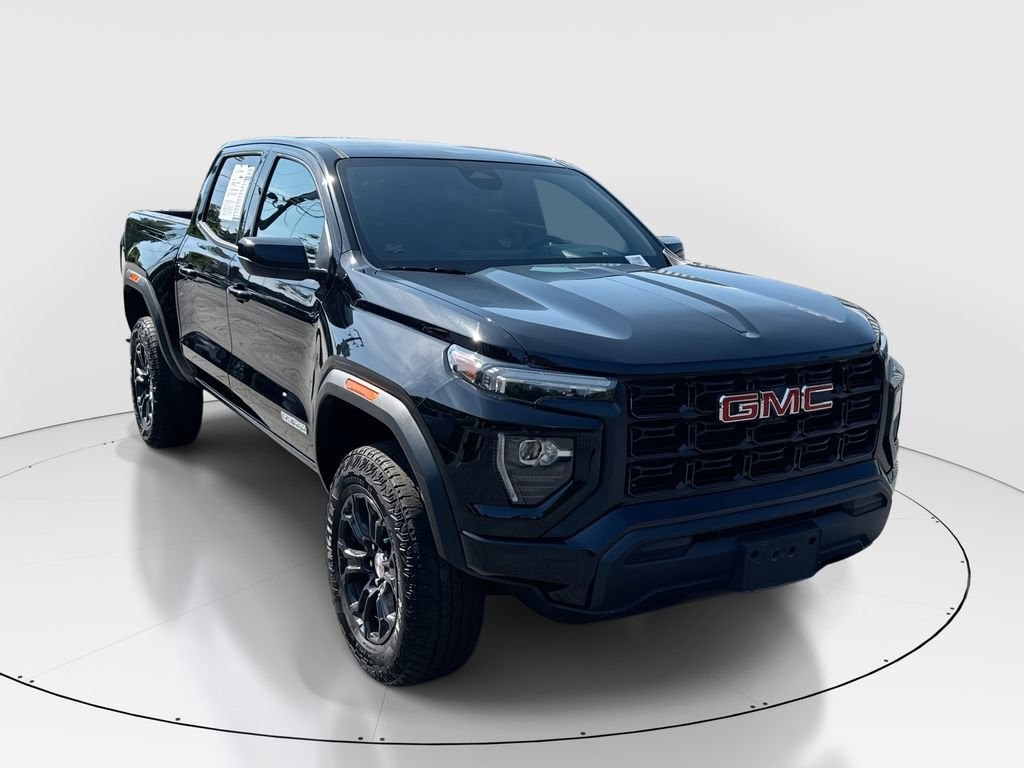 2024 GMC Canyon 2WD Elevation Crew Cab Short Box's photo