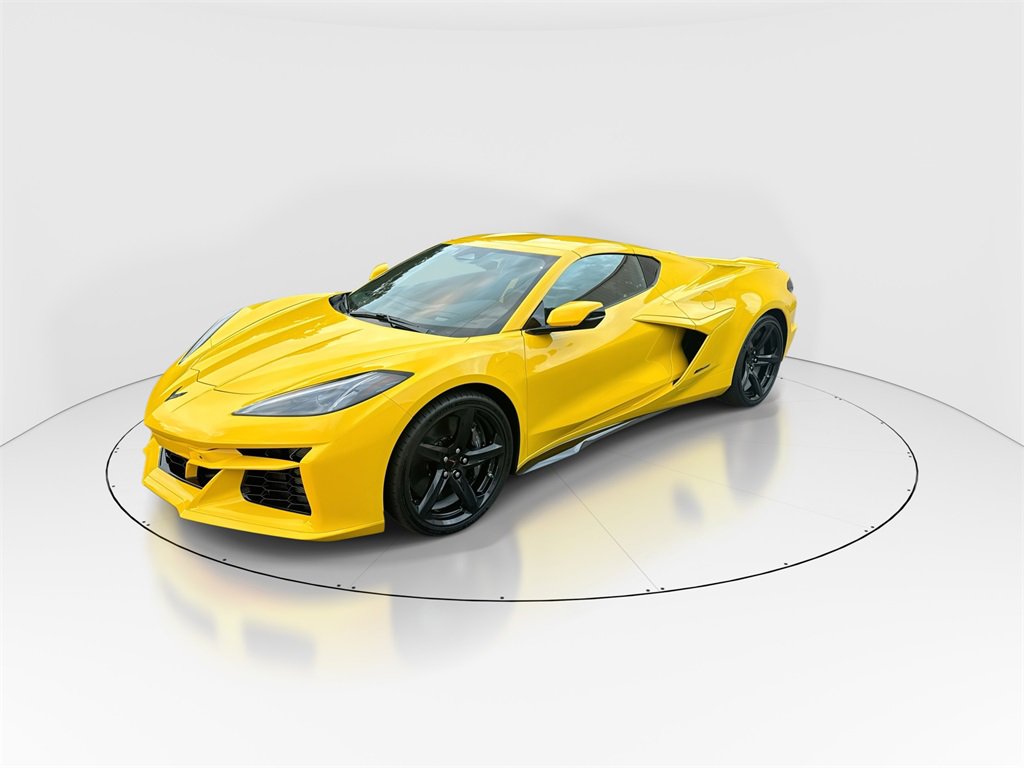 2025 Chevrolet Corvette E-Ray 2LZ photo 4
