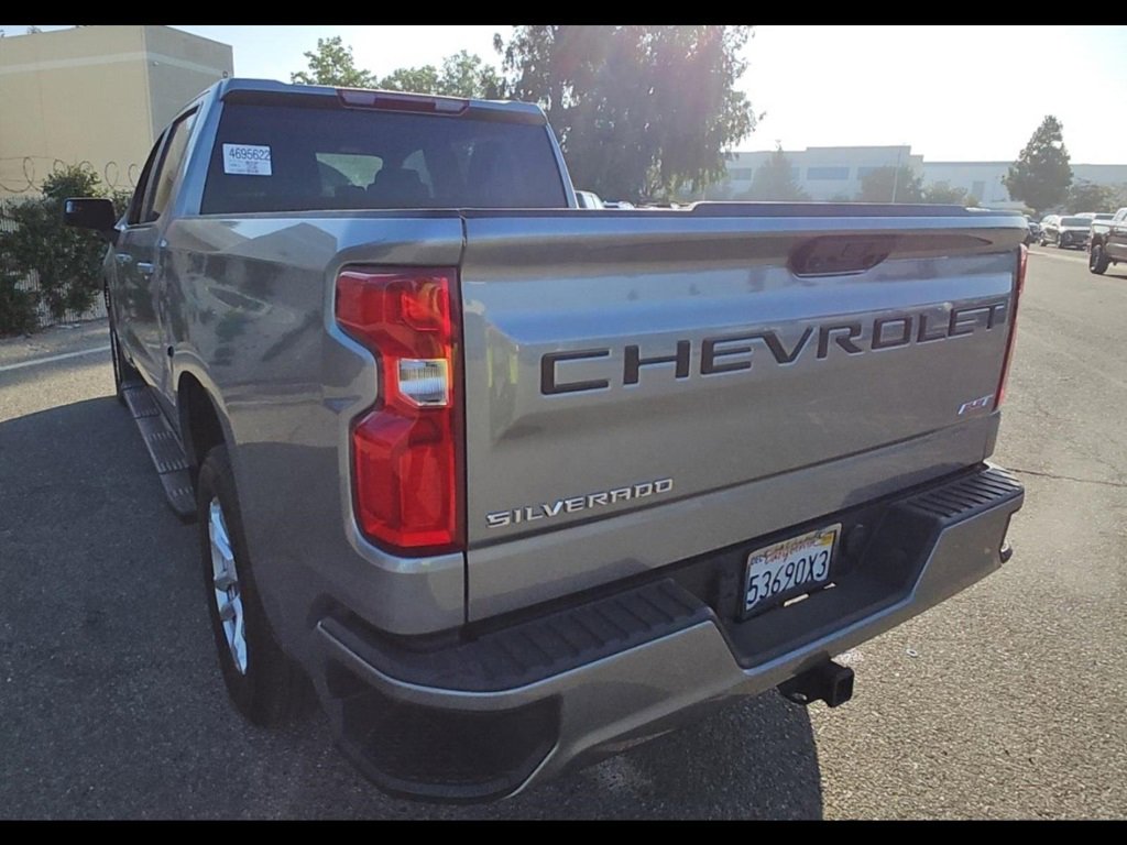 2024 Chevrolet Silverado 1500 RST photo 3