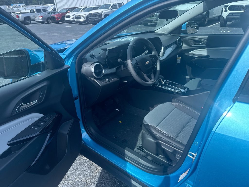 2026 Chevrolet Trax LT - Photo 13