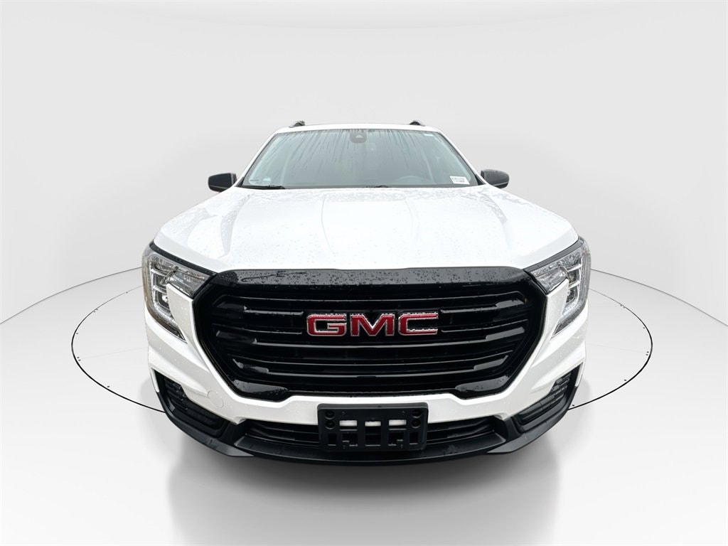 Used 2022 GMC Terrain SLE SUV