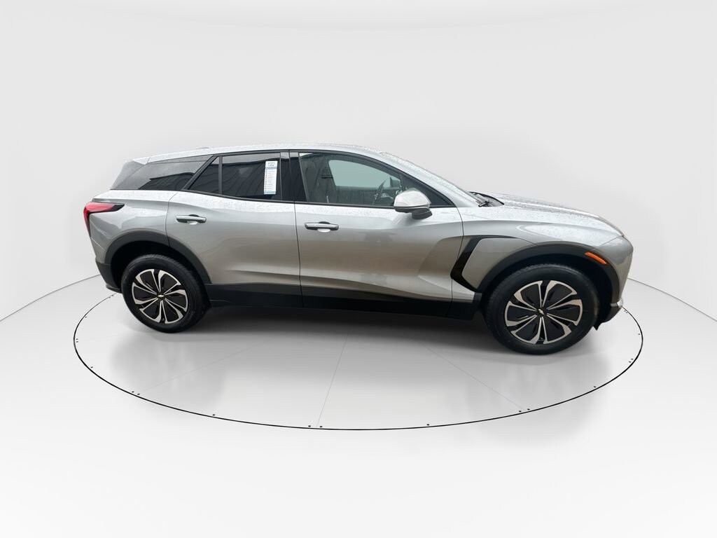 2025 Chevrolet Blazer EV LT - Photo 9