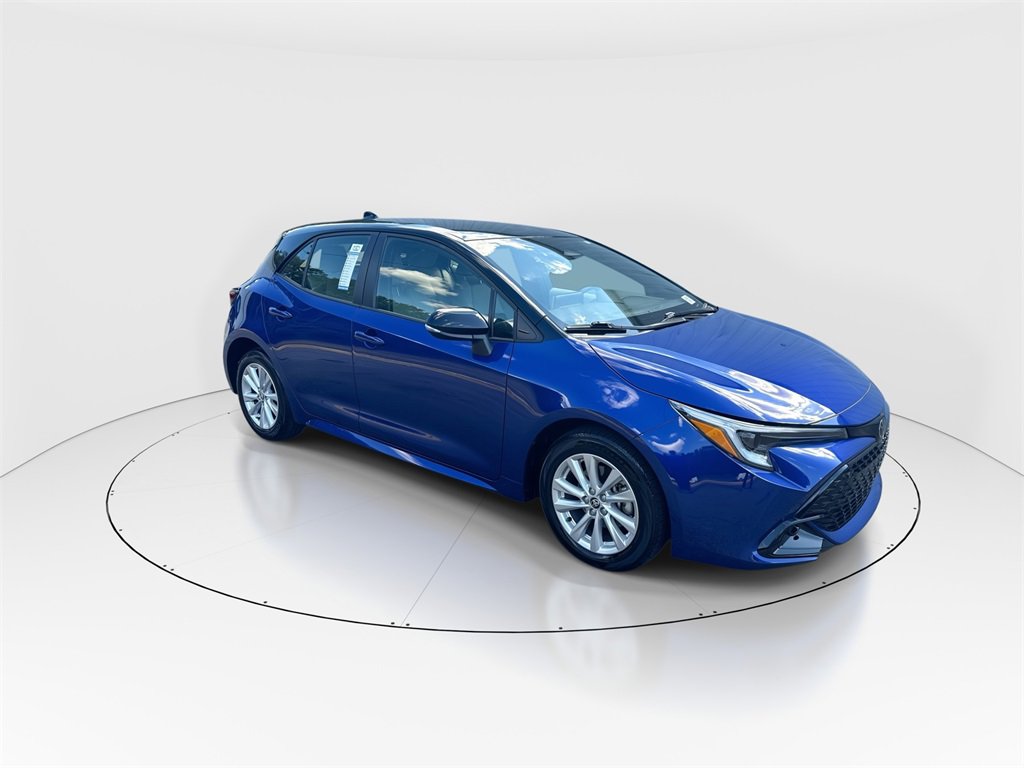 2025 Toyota Corolla SE photo 2