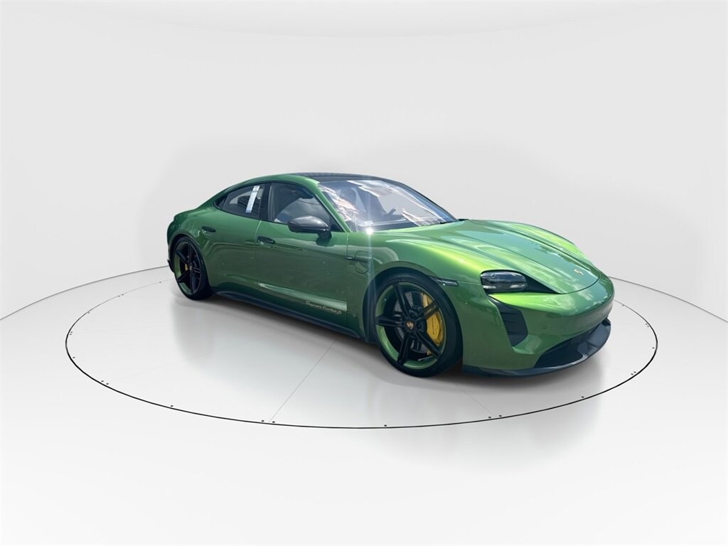2022 Porsche Taycan Turbo photo 2
