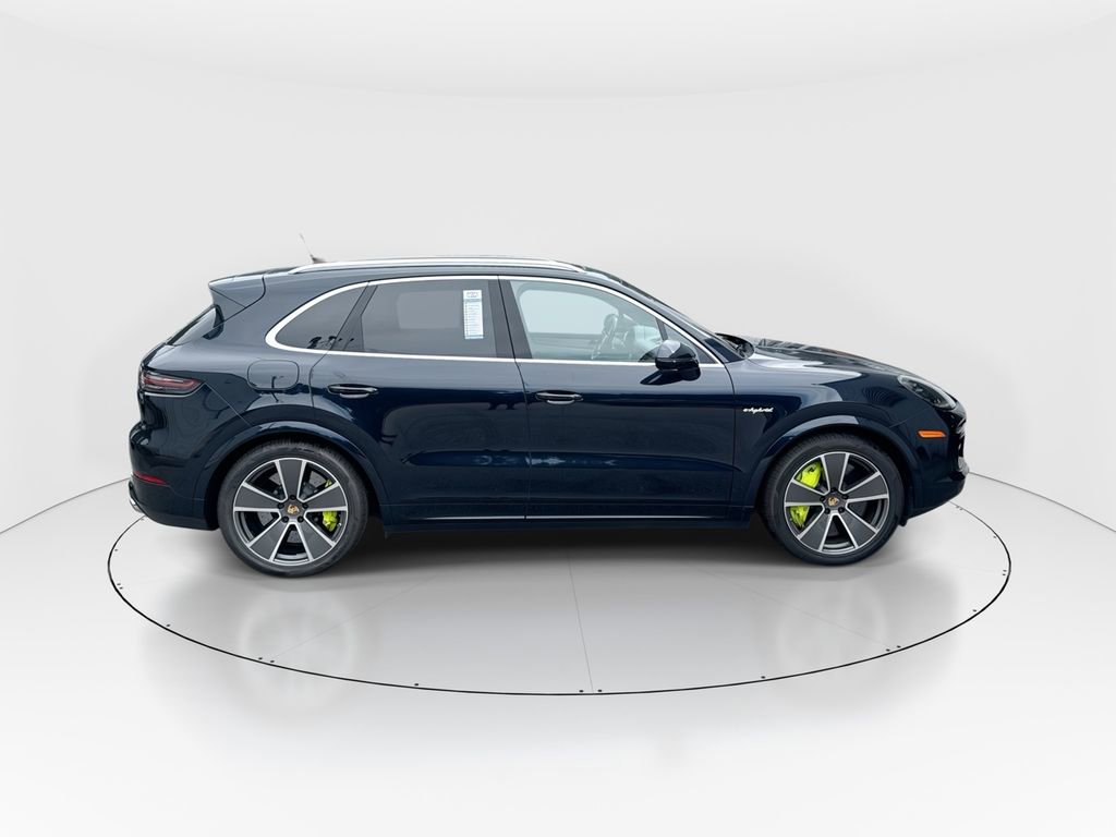 2023 Porsche Cayenne Turbo S E-Hybrid - Photo 9