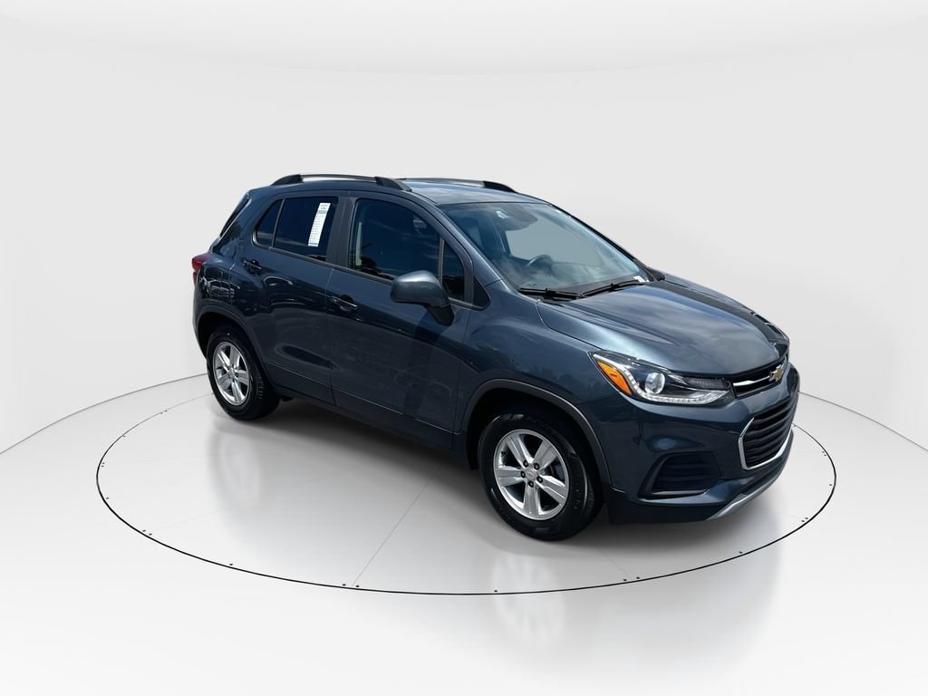 Used 2022 Chevrolet Trax LT with VIN KL7CJLSM3NB564746 for sale in Decatur, GA