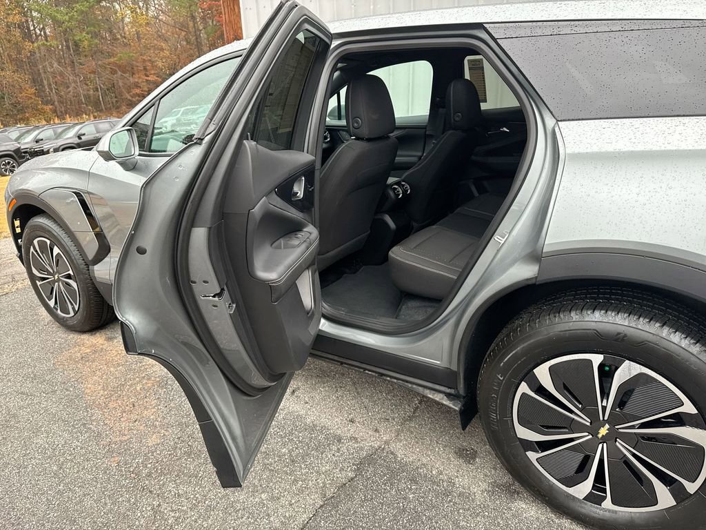 2025 Chevrolet Blazer EV LT - Photo 29