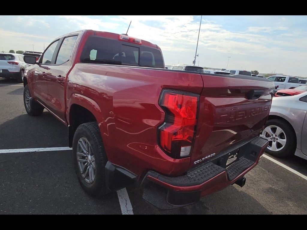 2024 Chevrolet Colorado LT photo 3