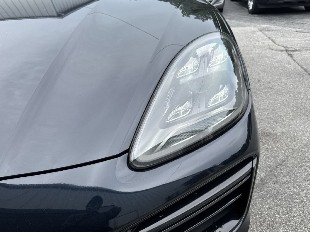 2023 Porsche Cayenne Turbo S E-Hybrid - Photo 10
