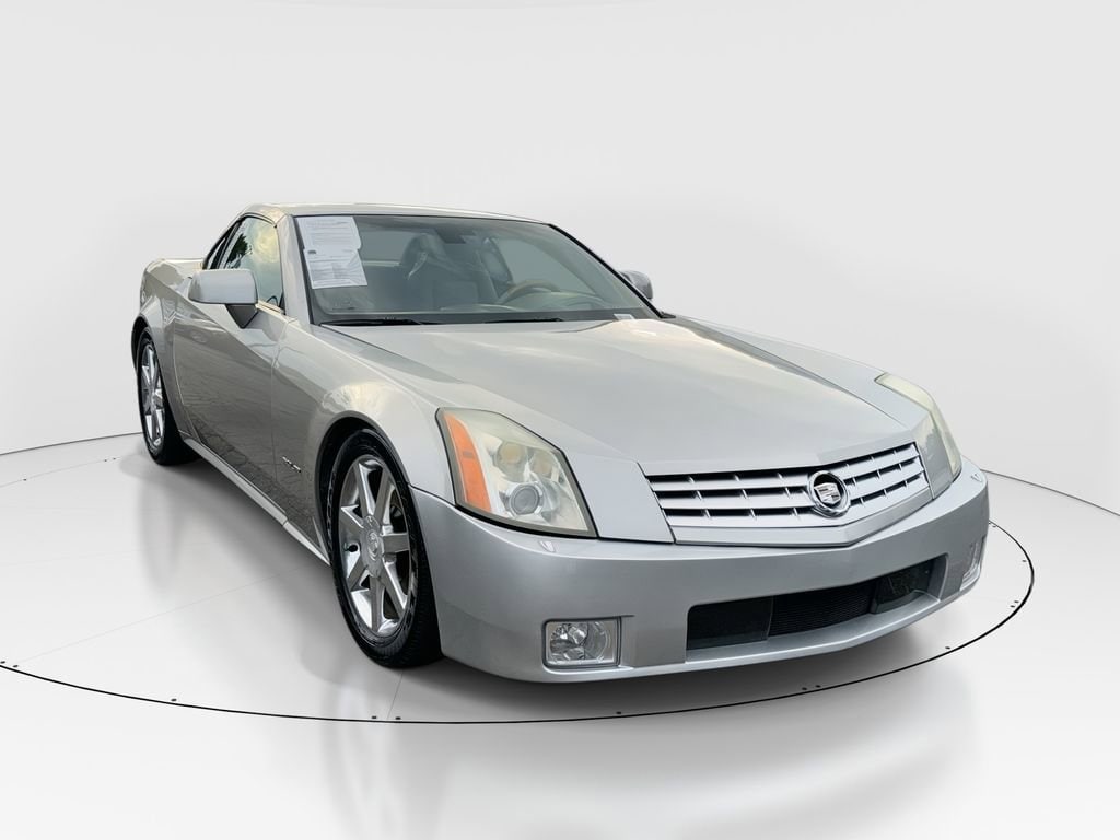2004 Cadillac XLR V8 Roadster's photo