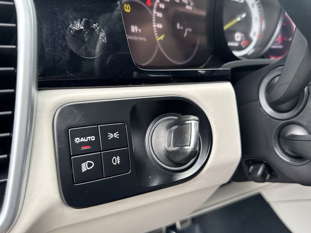 2023 Porsche Cayenne Turbo S E-Hybrid - Photo 22