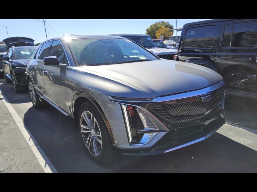 Used 2024 CADILLAC Lyriq Luxury 2 SUV