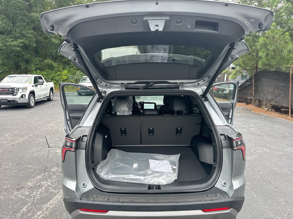 2027 Chevrolet Equinox LT - Photo 35