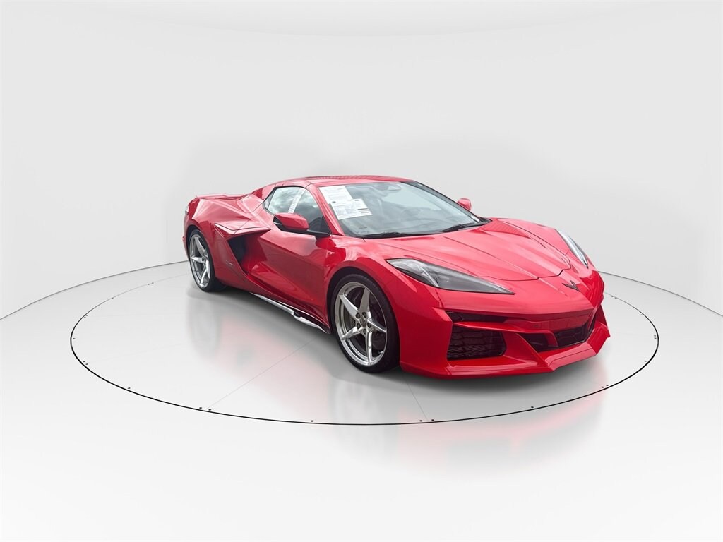 2024 Chevrolet Corvette E-Ray 3LZ photo 2