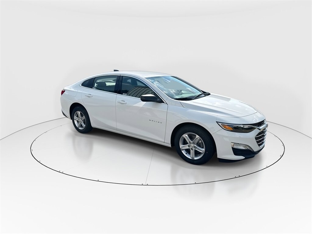 2024 Chevrolet Malibu LS photo 2