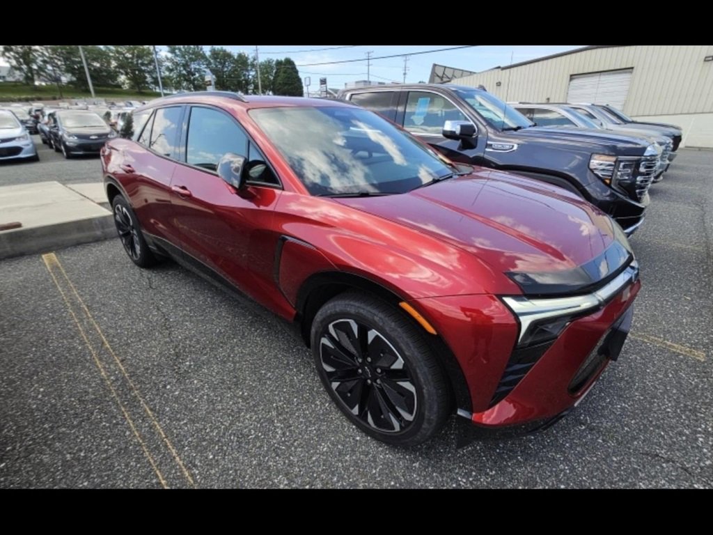 2024 Chevrolet Blazer EV RS photo 2
