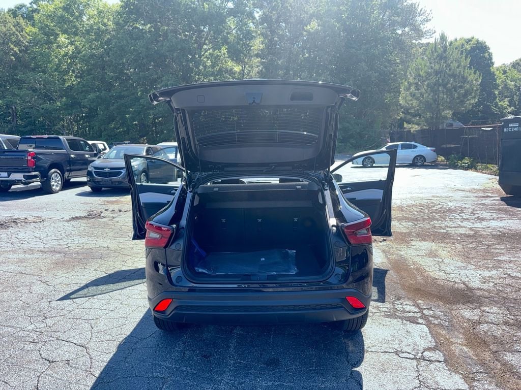 2026 Chevrolet Trax LT - Photo 35