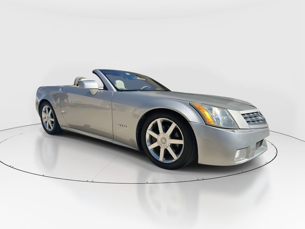 2004 Cadillac XLR Base